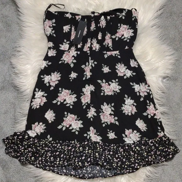 Lulus Dress Black Floral Print Strapless Tie-Front Mini Dark Floral Dress NWT - Picture 9 of 10